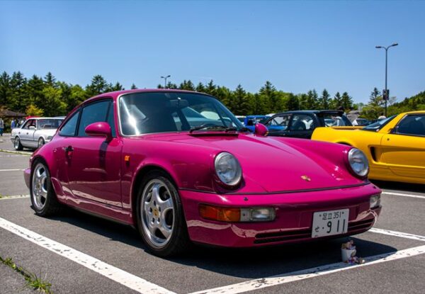 ポルシェ 911(964)(1992) ボディカラーはルビーストーンレッド