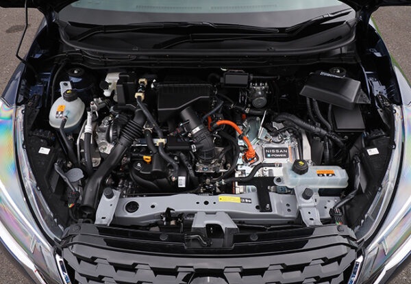 e-POWERはエンジンで発電／モーターで走るシステム　最新型はパワフル＆静粛に変身　WLTCモード燃費：19.2km／リッター（4WD）
