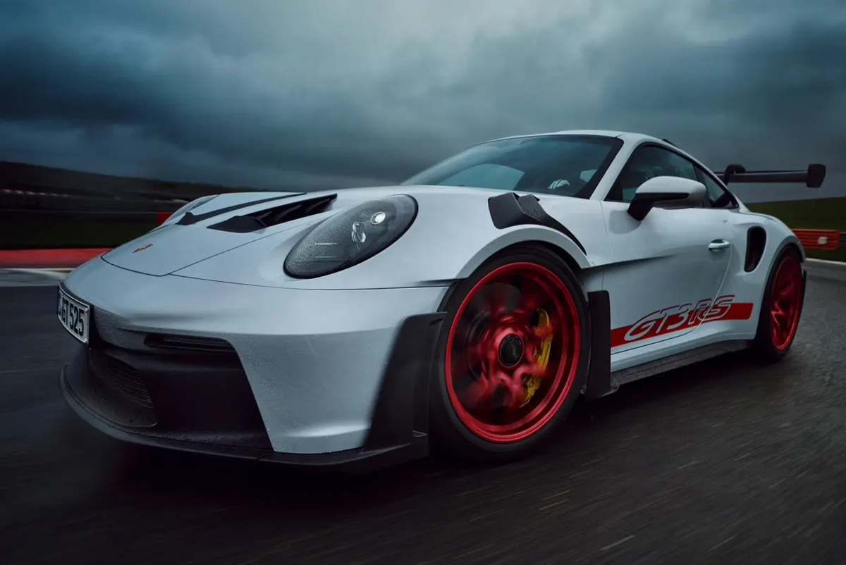 ポルシェ911(992)のハイパフォーマンスモデル「GT3 RS」が日本で