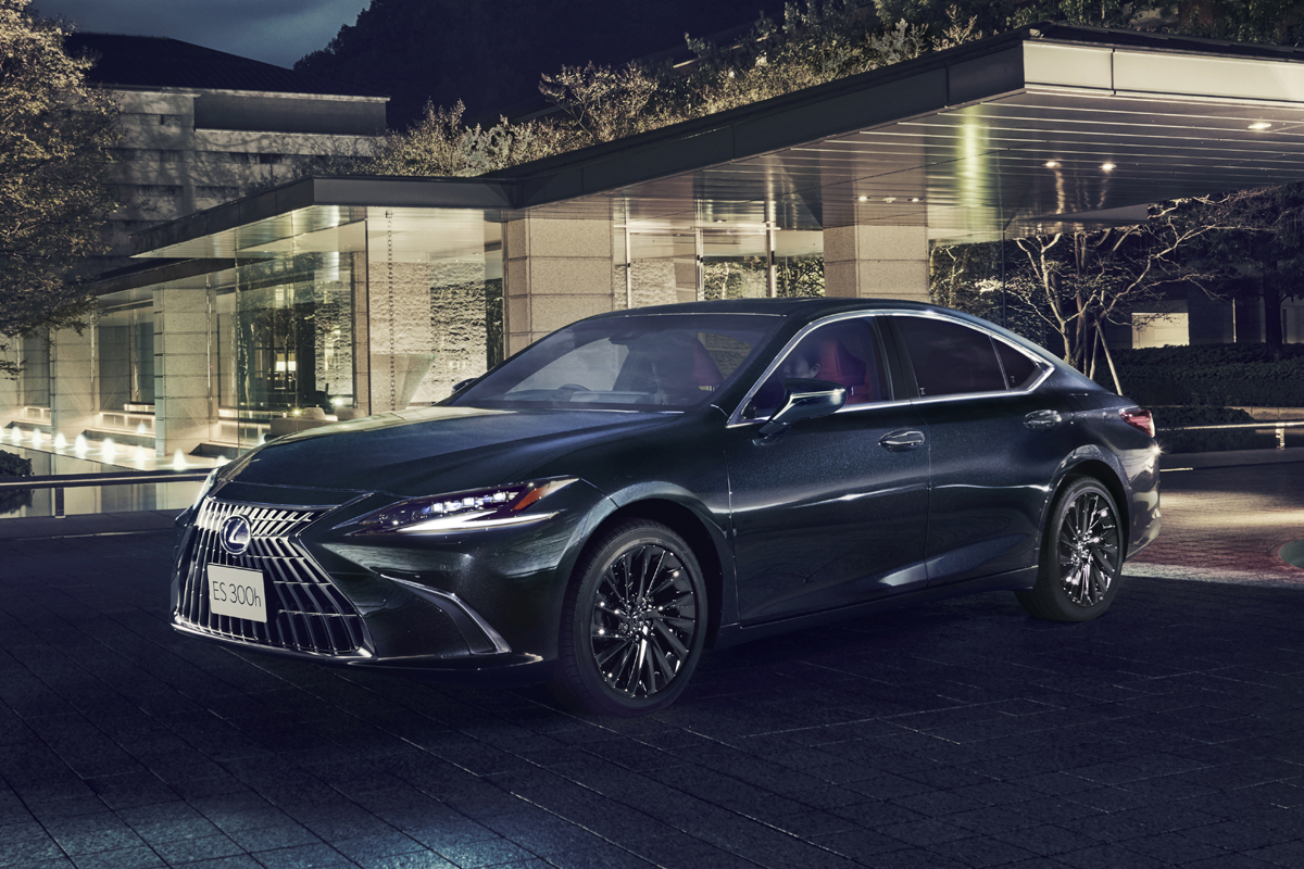 Amazon | △最後1台！LEXUS特注 1/18 レクサス ES300h ES 2015