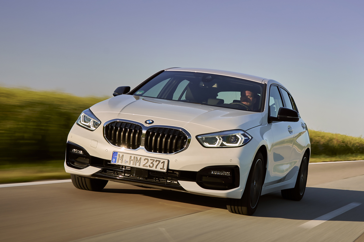  1シリーズ ホワイト 116i BMW1シリーズにエントリーグレードの「116i」を追加設定 - カー