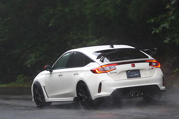 本気のモノ作り 実効空力 にこだわったホンダアクセスによる純正エアロパーツ開発秘話 Car And Driver カー アンド ドライバー Online