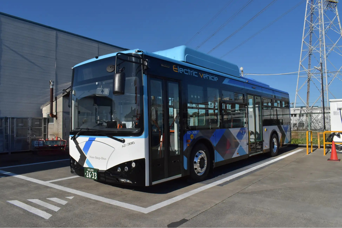 BYDが西武バスに大型EVバスを2台納入。路線バスとして運行予定 - カー・アンド・ドライバーonline [CAR and DRIVER]