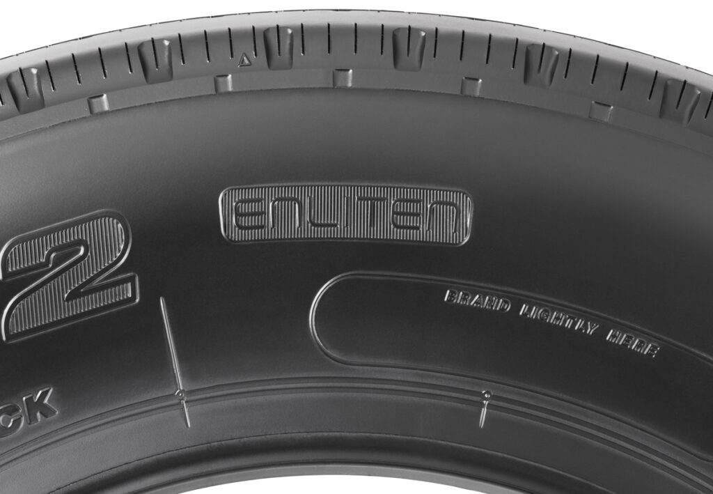 タイヤのサイドウォールに刻印された「ENLITEN」マークのイメージ