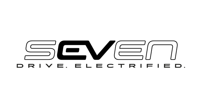 ▲電気自動車であることを示す専用のS“EV”ENロゴをデザイン