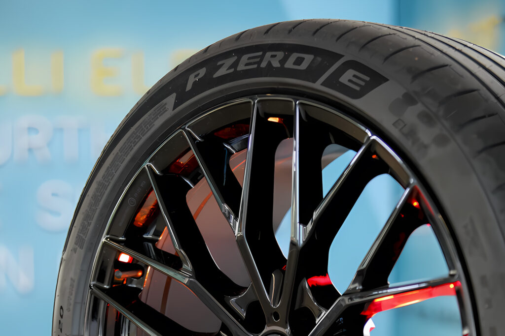 PIRELLI P ZERO E