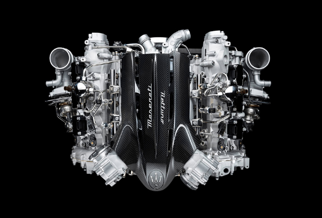 ▲パワーユニットには“Nettuno”3リットル・V型6気筒DOHC直噴ツインターボエンジン（630ps／730Nm）を縦置きミッドシップで搭載