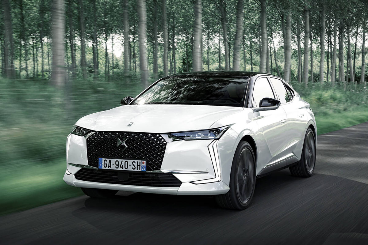 DSブランドのCセグメントモデルのDS4にラグジュアリーグレードの