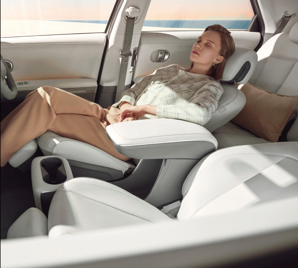 HyundaiのEV IONIQ 5に採用されている「ゼログラビティシート」