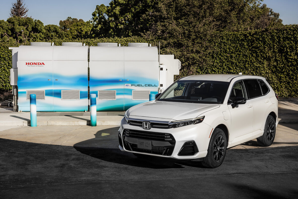 ホンダCR-Vをベースとした新型燃料電池車が初公開。日本での発売は今夏を予定