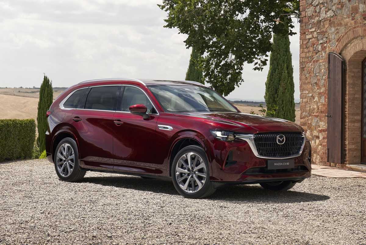 マツダがラージ商品群第4弾となる新型3列シートSUVの「CX-80」を欧州で