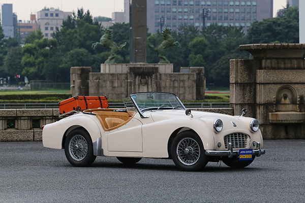 20世紀名車ギャラリー】ゆったりとしたツーリングが似合う英国オープン