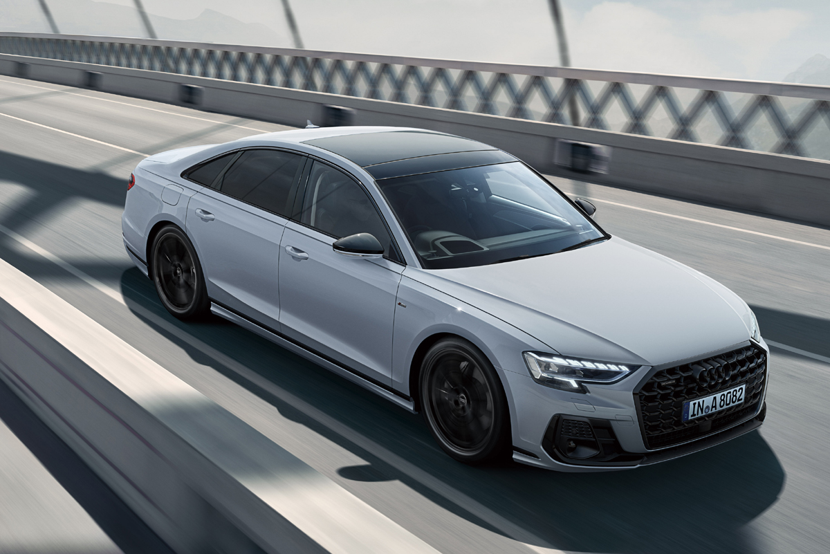 ドライバーズカーとグランドツーリングカーとしての特徴を際