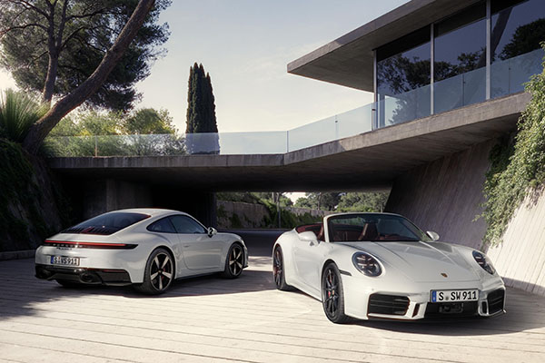 【ポルシェの実力】911カレラTとカレラSは、より深くポルシェを楽しむ選択肢。MT専用車と480psが提供する深世界