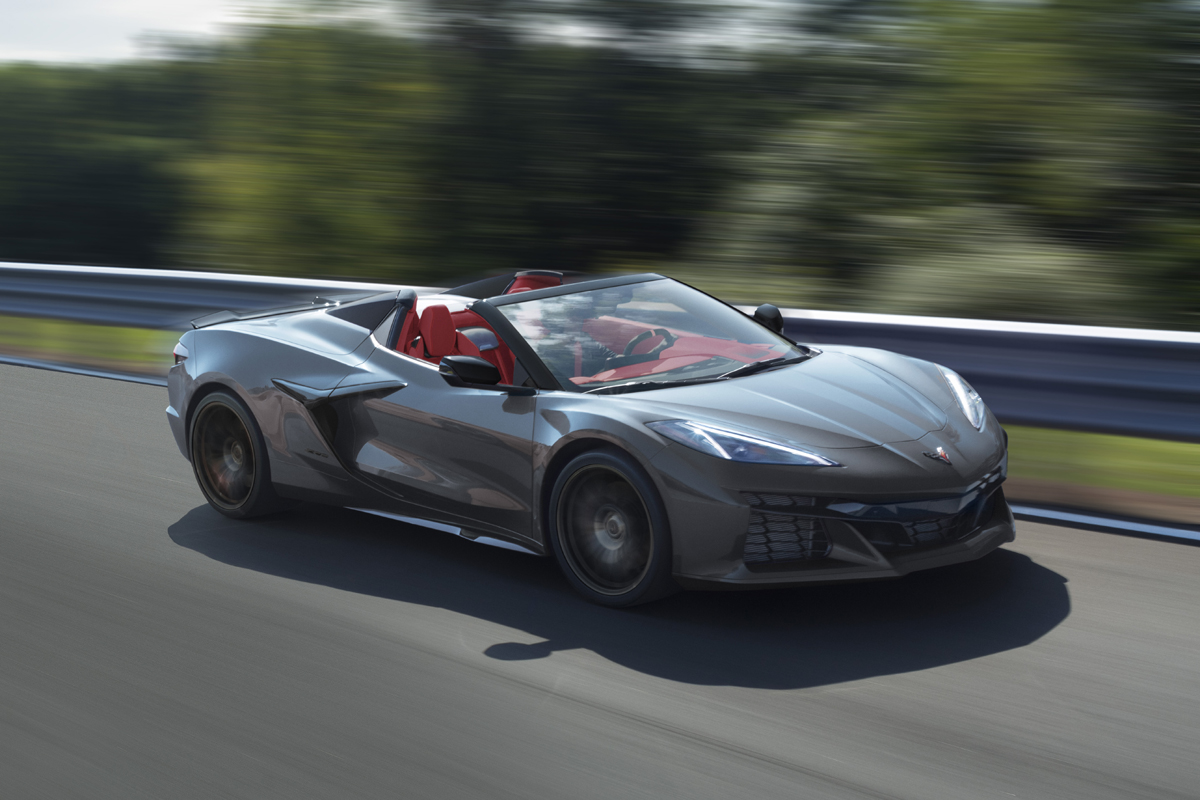 シボレー・コルベットの高性能バージョン「Z06」のコンバーチブルが日本デビュー