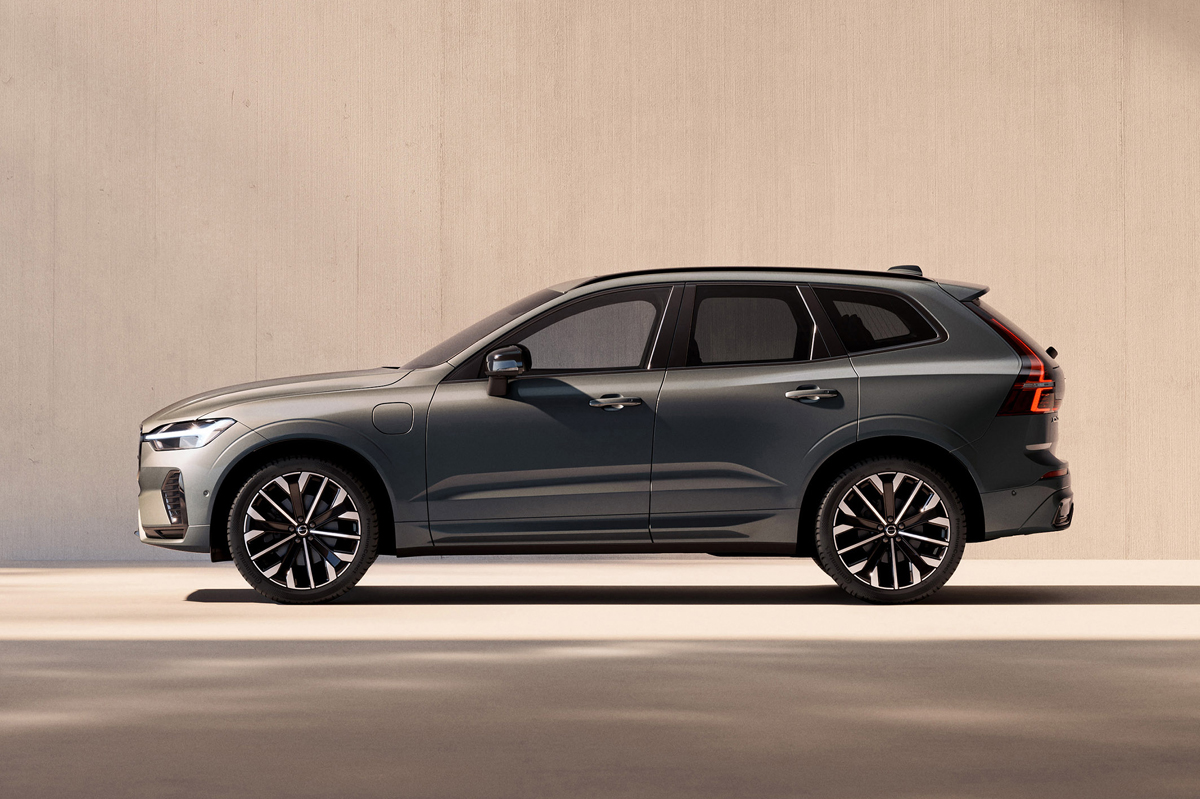 ボルボXC60がマイナーチェンジ。B5系のエンジンはミラーサイクル化して燃費効率を向上