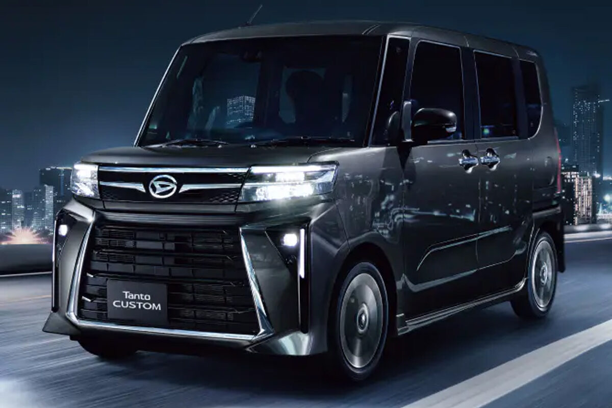 人気の高いメーカーオプションを標準で装備したダイハツ・タントの特別仕様車“Limited”シリーズが登場