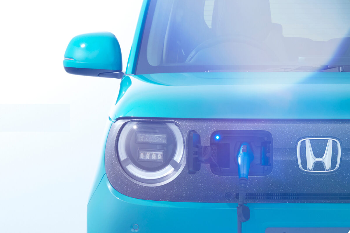 ホンダが今秋発売予定の新型軽乗用EV「N-ONE e:」の先行情報を公開。先行予約も開始