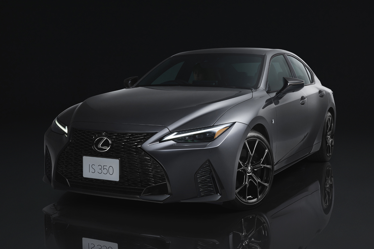 スポーティなデザインにいっそうの磨きをかけたIS350／IS300hの特別仕様車“F SPORT Mode Black Ⅳ”が登場