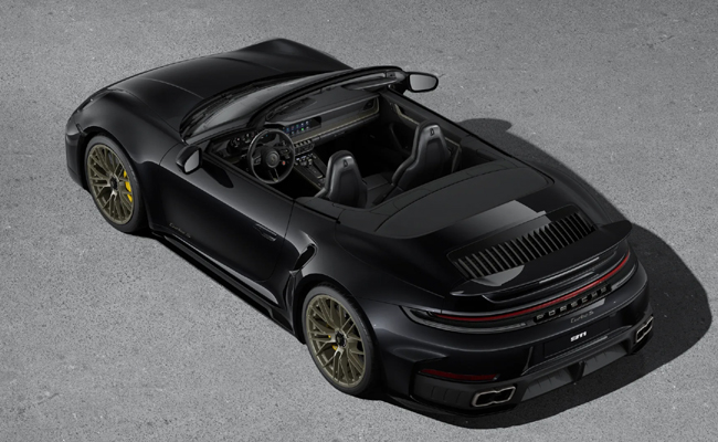 ▲911ターボSカブリオレ価格:3941万円 全長4551×全幅1900×全高1304(PASM-10)mm ホイールベース2450mm 車重(DIN)1825㎏ 写真のボディカラーはジェットブラックメタリック