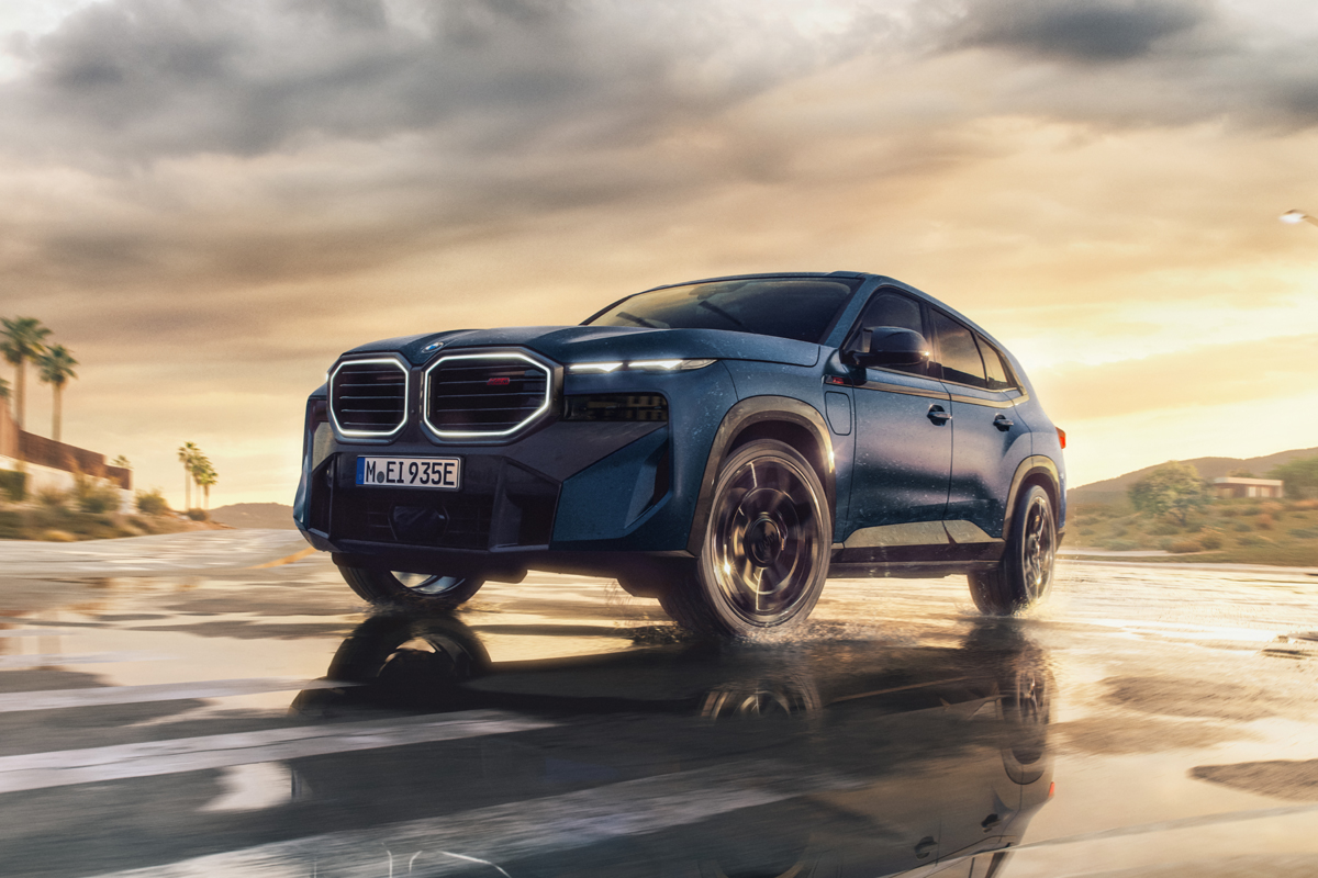 BMW Mの高性能プラグインハイブリッドモデル「XM」が車種ラインアップと装備内容を変更。限定モデルとして「XM Label Frozen-Style Edition」も導入