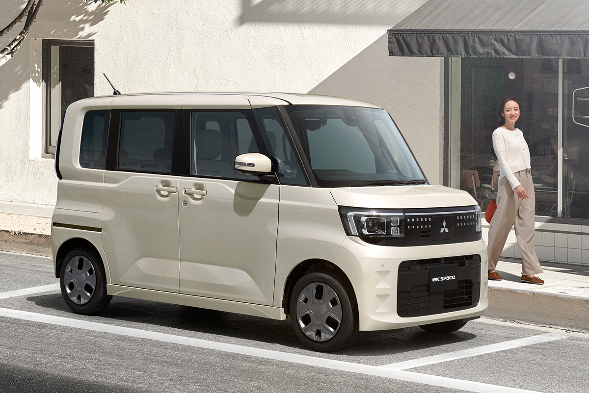 第3世代に移行したスタイリッシュ軽スーパーハイトワゴンの新型eK