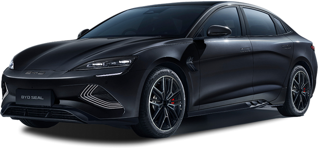 ▲BYDシールAWD 価格:572万円 全長4800×全幅1875×全高1460mm ホイールベース2920mm 車重2210kg 乗車定員5名 一充電航続距離(WLTCモード)575km 交流電力量消費率(WLTCモード)165Wh/km レッド塗装のブレーキキャリパーを新装備。写真のボディカラーはコスモスブラック