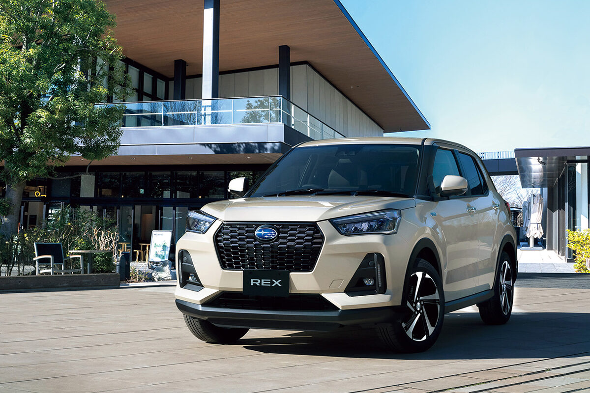 ダイハツ・ロッキーのSUBARU版のレックスに4WDモデルを設定