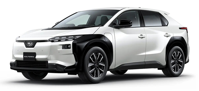 ▲SUBARUソルテラ・ET-HS AWD 価格:605万円 全長4690×全幅1860×全高1650mm ホイールベース2850mm 車重2000kg 乗車定員5名 一充電走行距離(WLTCモード)687km 交流電力量消費率(WLTCモード)121Wh/km 写真のボディカラーはプラチナホワイトパールマイカ/アティチュードブラックマイカ