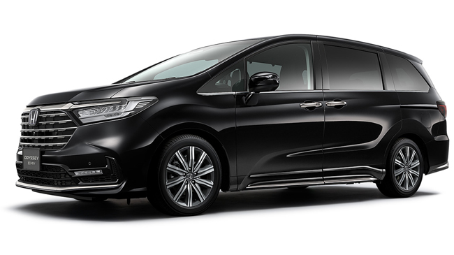▲ホンダ・オデッセイe:HEVアブソルート 価格:508万6400円 全長4860×全幅1820×全高1695mm ホイールベース2900mm 車重1920kg 乗車定員7名 WLTCモード燃費19.9km/リットル 写真のボディカラーはクリスタルブラックパールⅡ