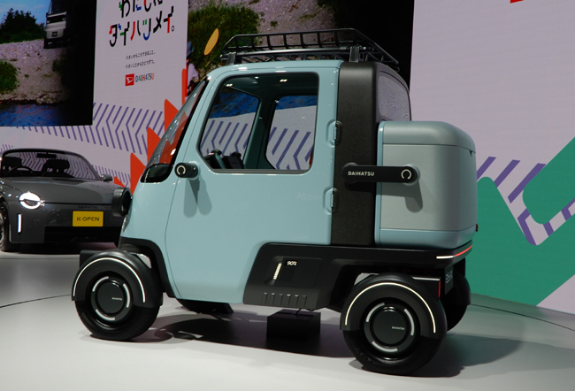 ▲初代ミゼットの発明精神を未来へ受け継ぐ、ダイハツならではの“小さくつくる技術”を存分に活かして開発したミゼットX。パワートレインはモーター駆動のBEVを想定する。ボディサイズは全長2200×全幅1295×全高1680mm/ホイールベース1600mmに設定