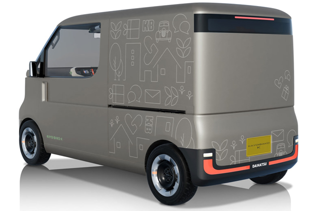 ▲ラストワンマイルから地域の暮らしを支える軽自動車サイズの新世代商用車で、トヨタグループの商用BEVコンセプト「KAYOIBAKO」シリーズのSサイズに位置する「KAYOIBAKO-K」。データセンターとの連携で、働く人に合わせたフレキシブルな利用を可能とする。ボディサイズは全長3395×全幅1475×全高1885mm/ホイールベース2550mmに設定