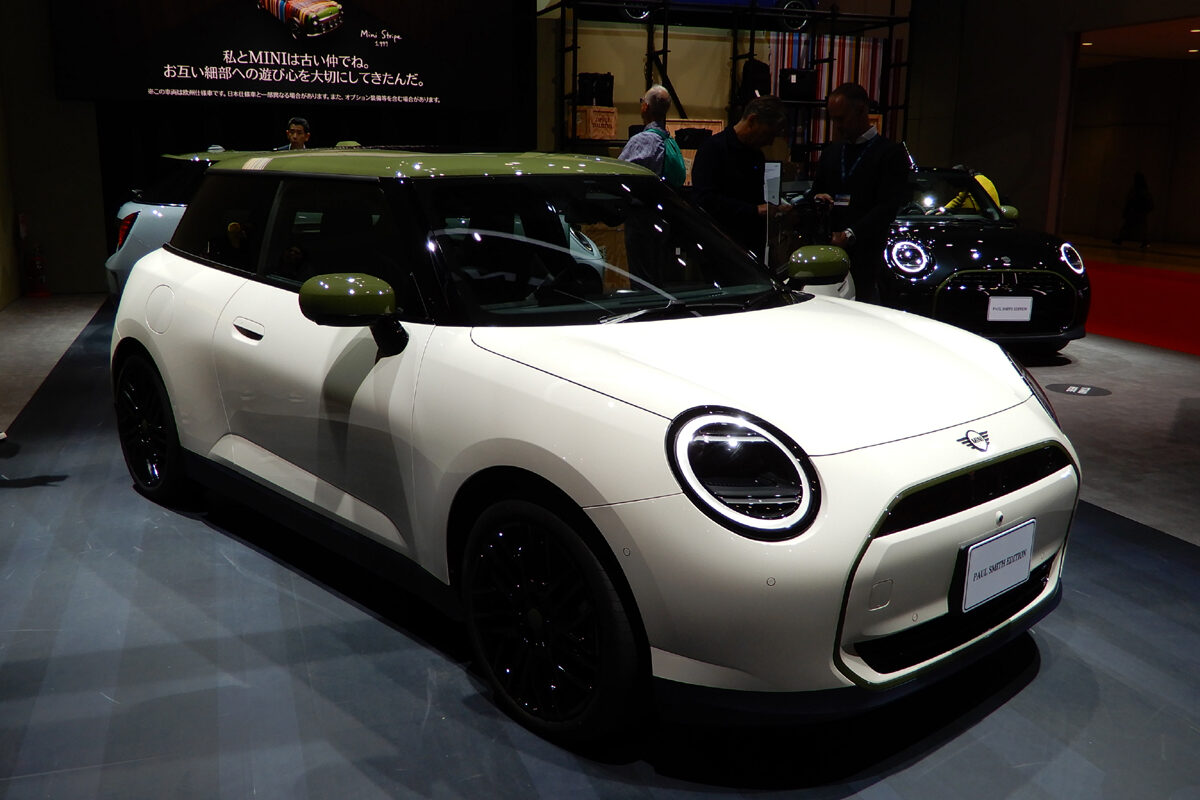 英国のシンボリックな2つのブランド“MINI”“Paul Smith”がコラボした「ミニ・ポール・スミス エディション」の日本における受注がスタート