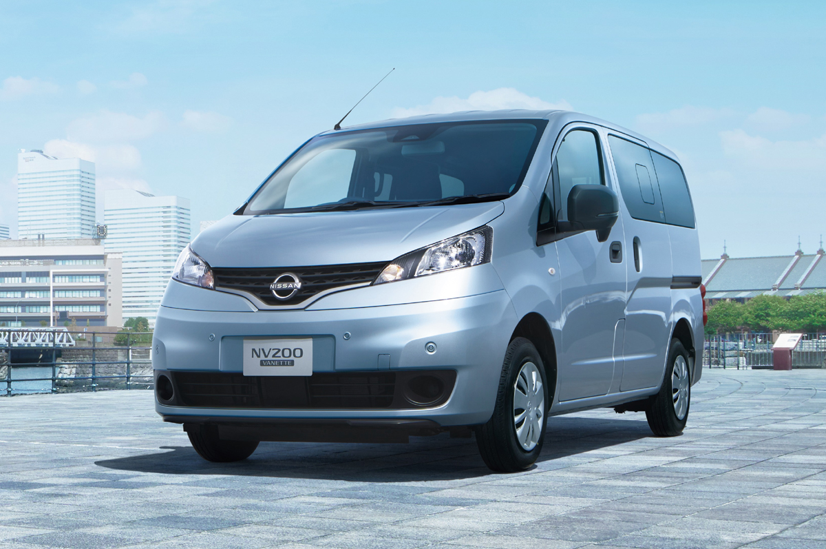 日産NV200バネットがマイナーチェンジ。アウトドア志向の新グレード「アウトドア ブラックエディション」を新設定