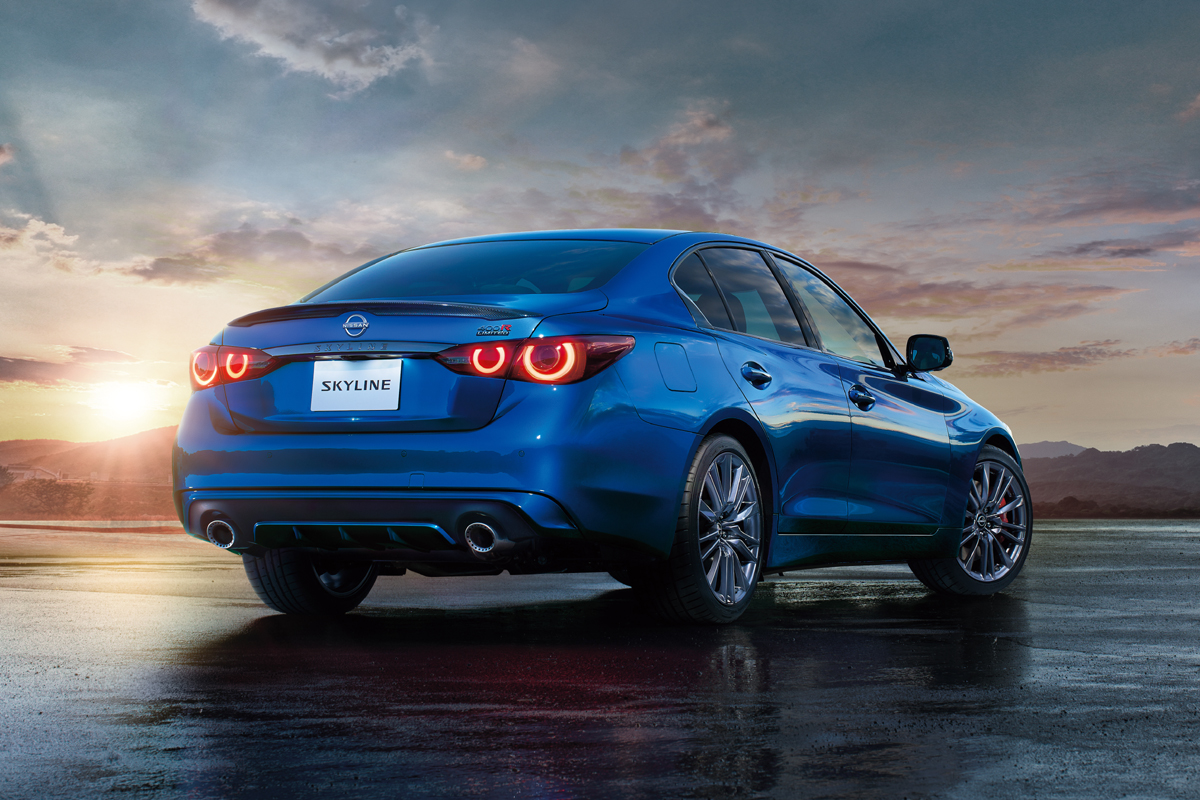 日産スカイラインが仕様変更を実施。合わせて特別限定車「400R Limited」をリリース