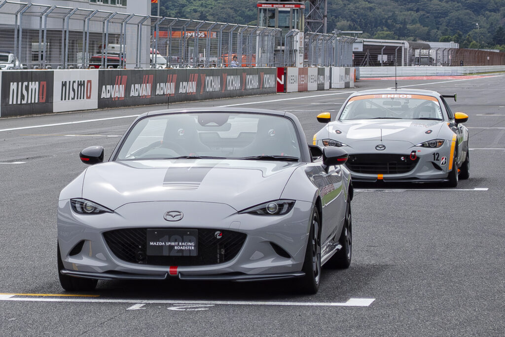 12Rと12号車