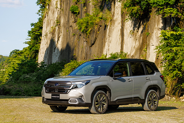 【気になるクルマ2025】待望のストロングHVを搭載した「SUBARUフォレスター」と生活に彩りを添える「ダイハツ・ムーヴ」「フィアット600HV」をズバリ評価