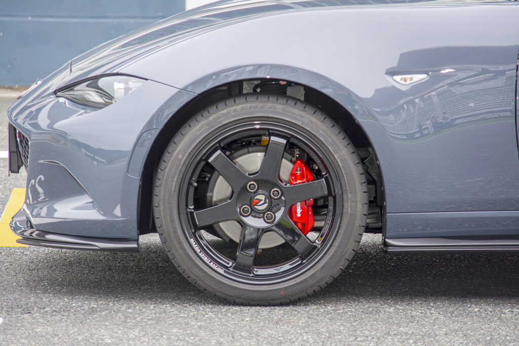 MAZDA SPIRIT RACING ROADSTER 足回り