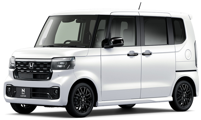 ▲ホンダN-BOXカスタム ターボBLACK STYLE(FF) 価格:219万7800円 全長3395×全幅1475×全高1790mm ホイールベース2520mm 車重940kg 乗車定員4名 WLTCモード燃費20.3km/リットル