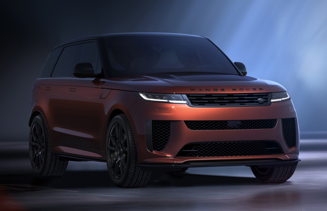 ▲レンジローバー スポーツSV CARBON P635 価格:2476万円 全長4970×全幅2025×全高1815mm ホイールベース3000mm 乗車定員5名 写真のボディカラーはサンライズカッパー(グロスフィニッシュ)
