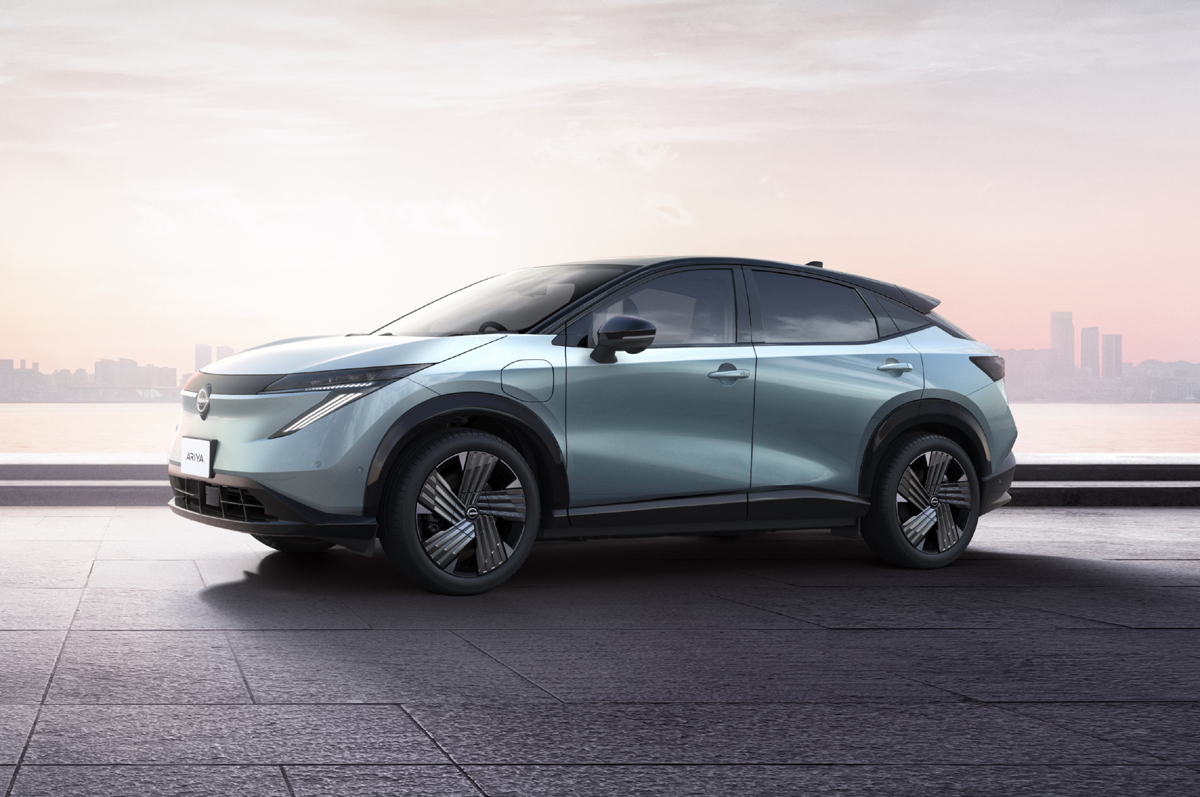 クロスオーバーEVの日産アリアおよびアリアNISMOがフロントデザインの刷新や機能装備のアップデートなどを実施。発売はアリアが2026年2月20日、アリアNISMOが2026年3月19日を予告