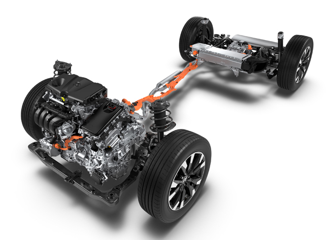 ▲パワートレインには進化版のA25A-FXS型2487cc直列4気筒DOHC・D-4Sガソリンエンジン(186ps/22.5kg・m)+1VM型フロントモーター(100kW/208Nm)+4NM型リアモーター(40kW/121Nm)+ニッケル水素電池(容量5Ah)+電気式無段変速機で構成するハイブリッドシステムを搭載