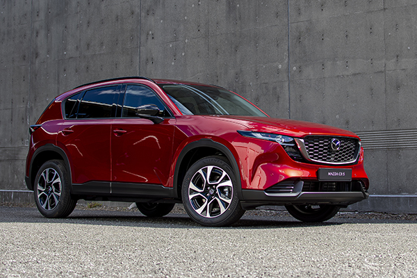 【2026気になるクルマ】未来を感じるインフォテインメント採用。新しいマツダCX-5は便利でスタイリッシュ、売れそうだ！