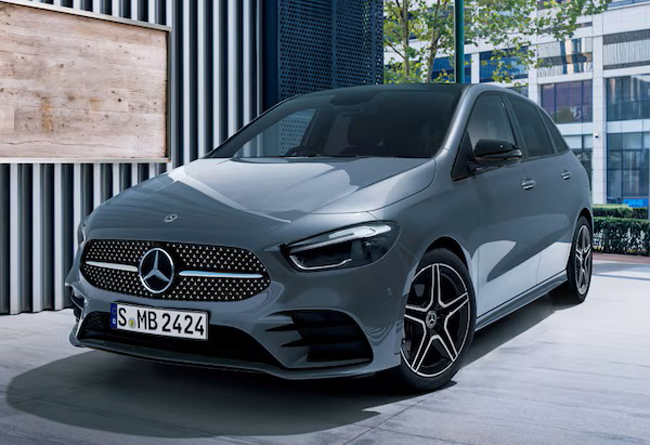 ▲メルセデス・ベンツB200d Urban Stars 価格:609万円 全長4430×全幅1795×全高1550mm ホイールベース2730mm 車重1560㎏ 乗車定員5名 WLTCモード燃費19.0km/リットル 写真のボディカラーはマウンテングレー(メタリック)