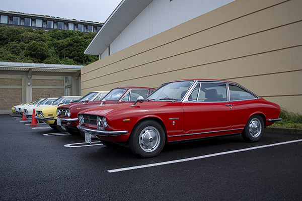 名車117誕生を知るいすゞ自動車OBと愛好家が交歓。「117クーペの昼食会