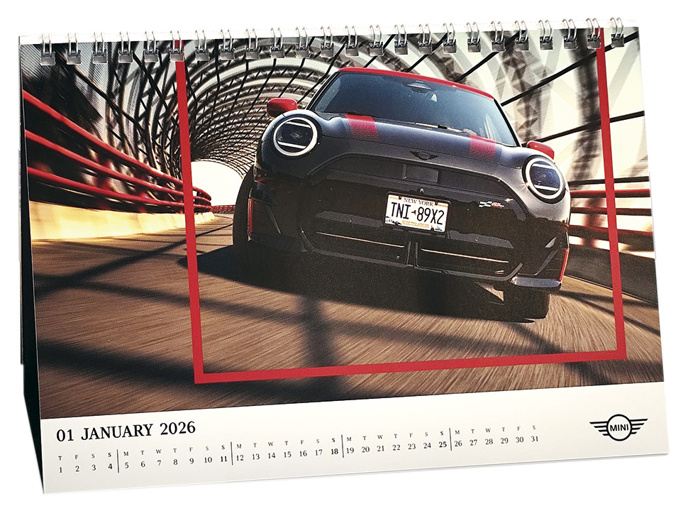 電動化を推進しつつ、プレミアムブランドならでは存在感をアピールするMINIが都会や大自然、モダンなアーキテクチャーと、背景を変えても中で無二のエネルギーを放っている。縦×横約150×210㎜。14枚構成。1名に。