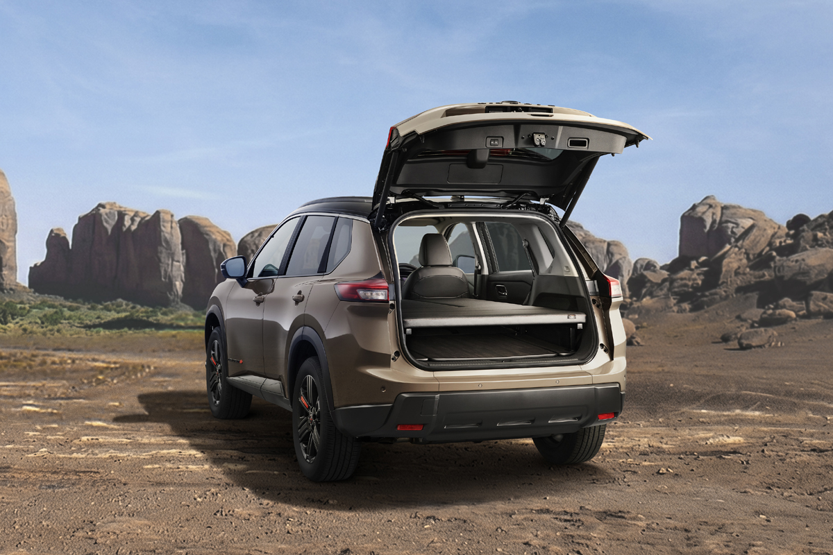 日産エクストレイルの車中泊仕様「ROCK CREEK マルチベッド」が登場