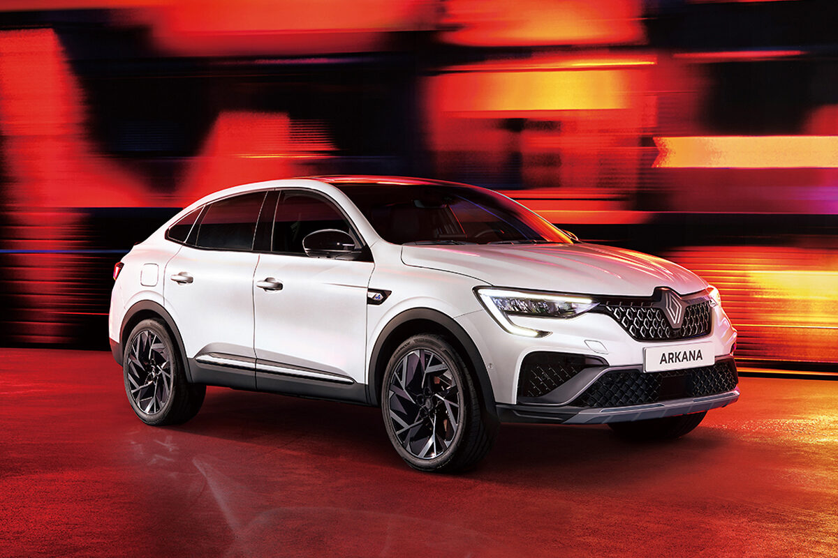 ルノー・アルカナ・エスプリ アルピーヌにパワーテールゲートを新装備。車両価格は据え置き