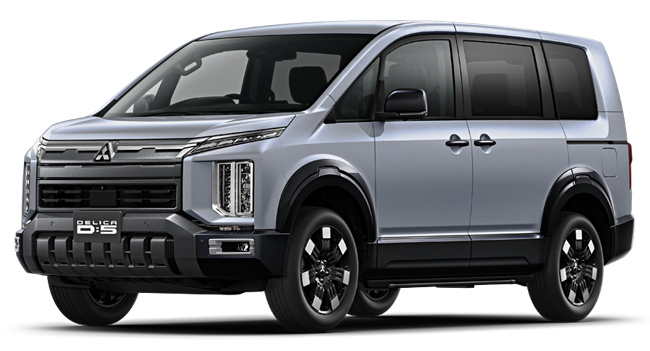 ▲三菱デリカD:5・P 価格:494万4500円 全長4800×全幅1815×全高1875mm ホイールベース2850mm 車重1980~1990kg 乗車定員7/8名 WLTCモード燃費12.9km/リットル 先行予約では月販台数計画2000台の約3.5倍となる約7000台を記録。そのうちの83%が最上級仕様のPグレードを選択する