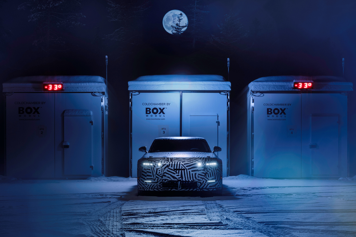 ジャガーの新世代4ドアGTのプロトタイプが北極圏でウィンターテストを敢行